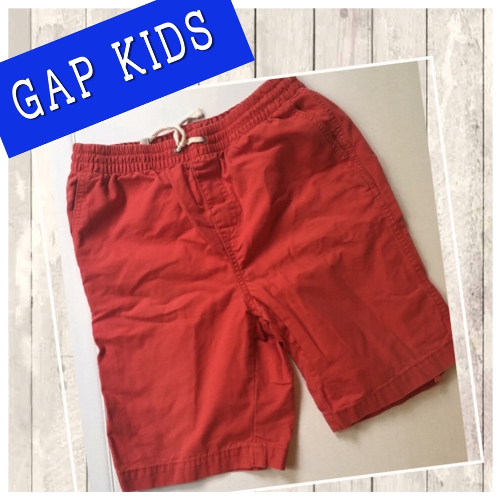 GAP Faded red shorts
