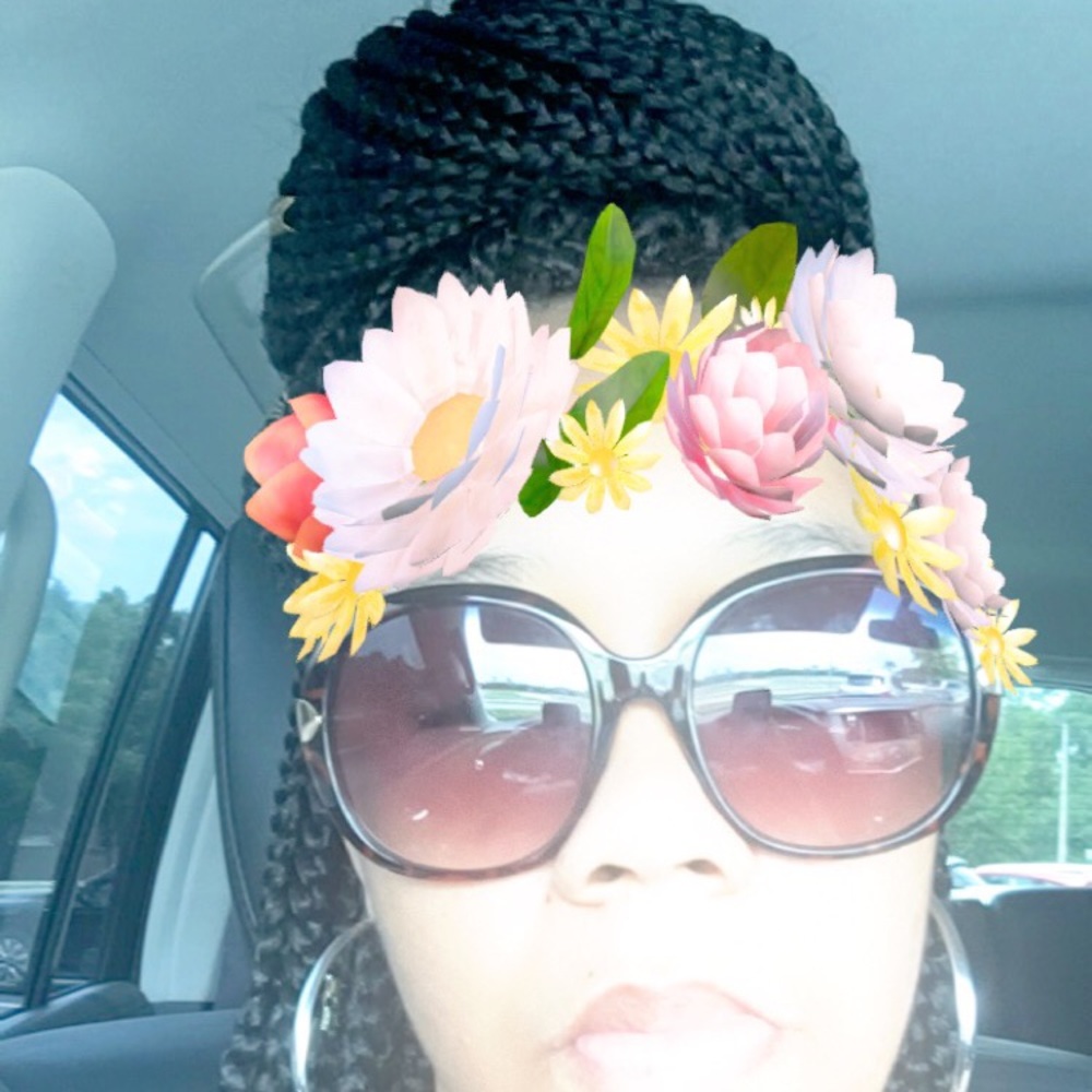 Meet your Posher, Candace