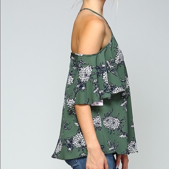 1 LEFT 💔 Ana Floral Halter Top - Picture 2 of 4