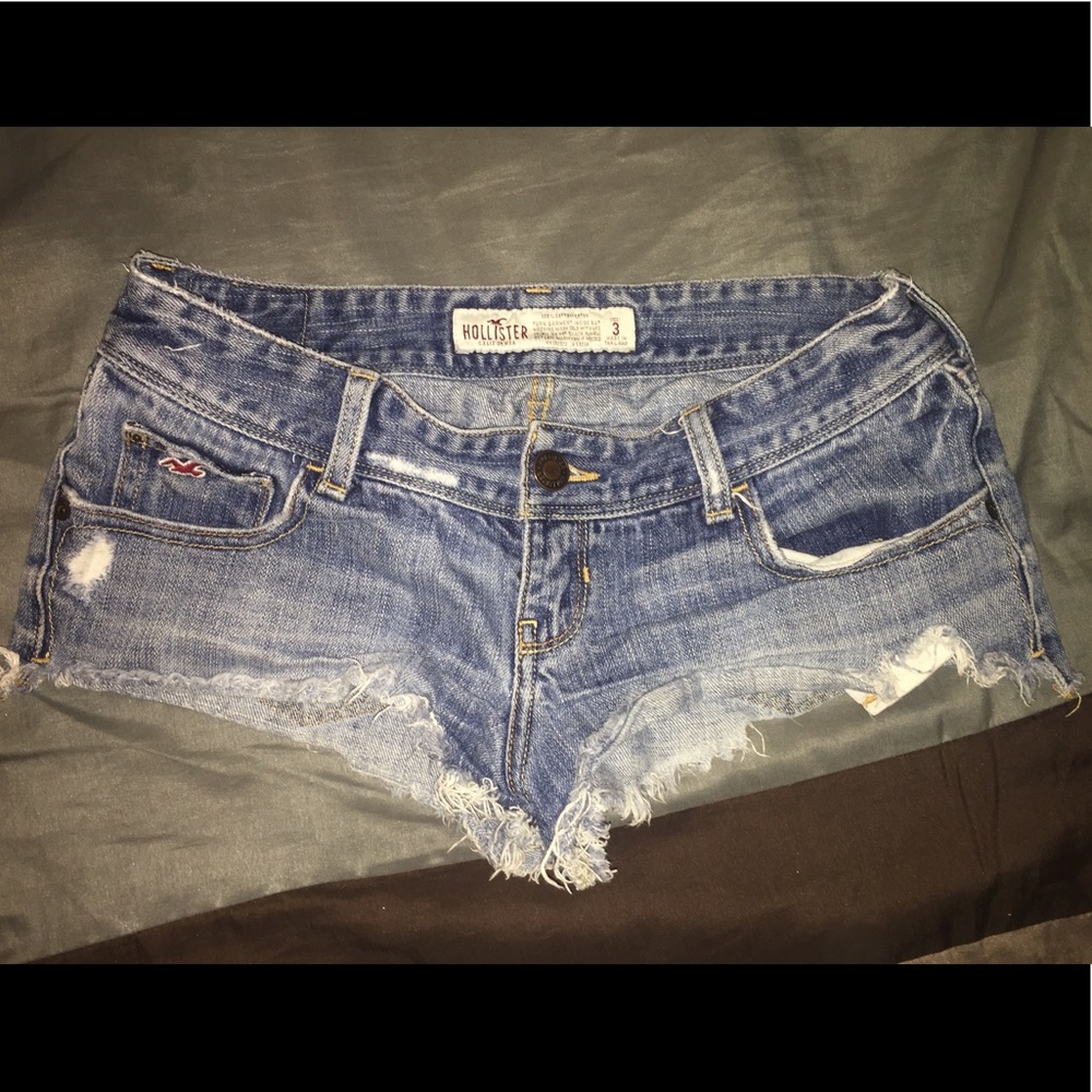 Hollister Daisy Dukes