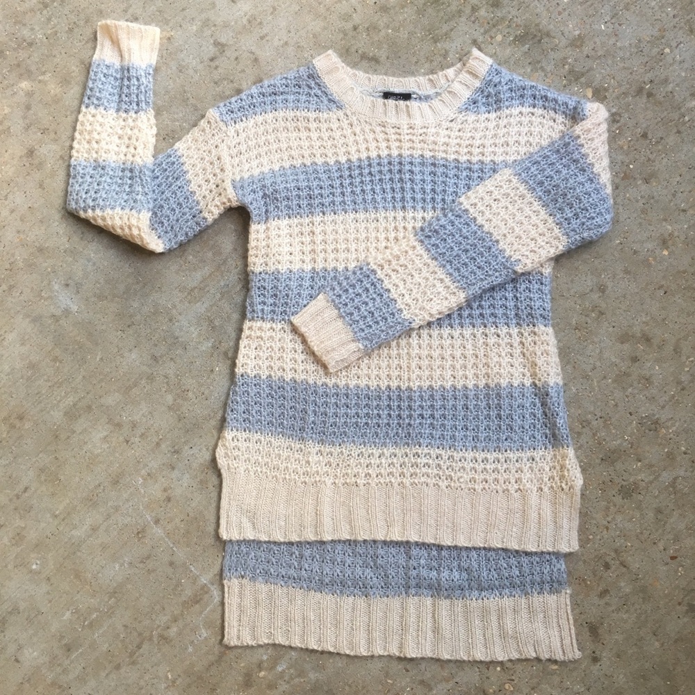 'Rue 21' High-Low Sweater (M)