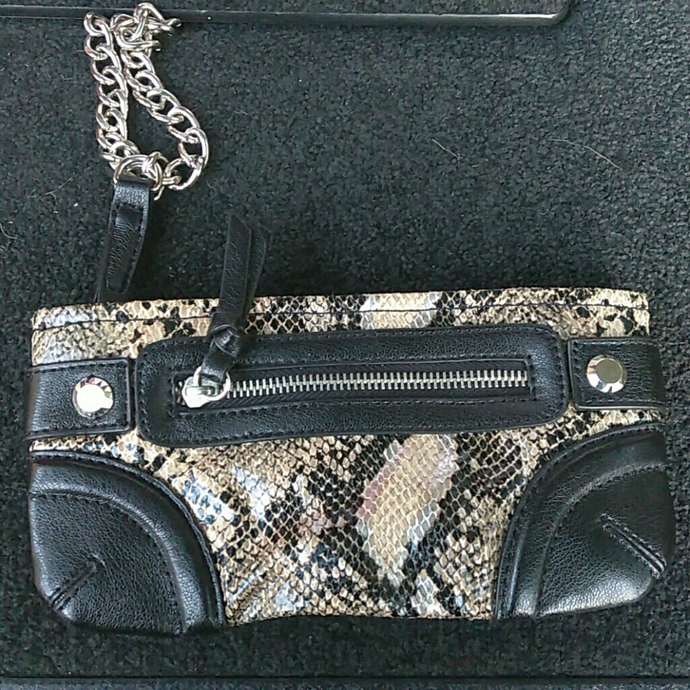 Express wristlet  NWOT