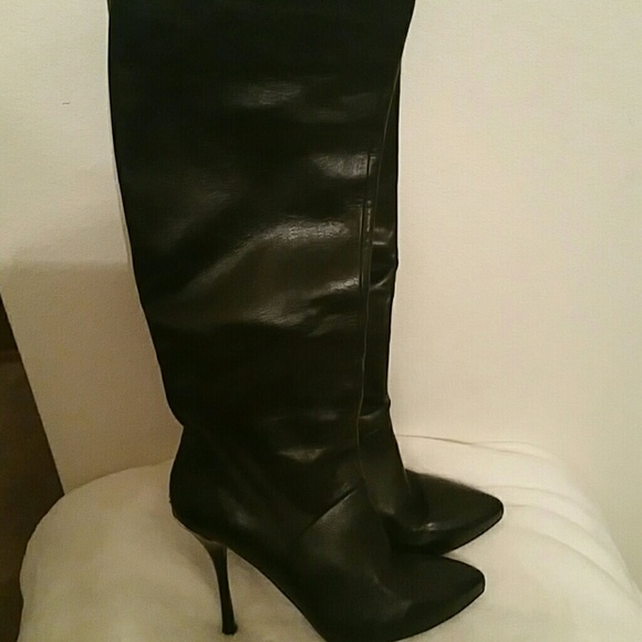 Authentic Gucci leather boots - Picture 2 of 8