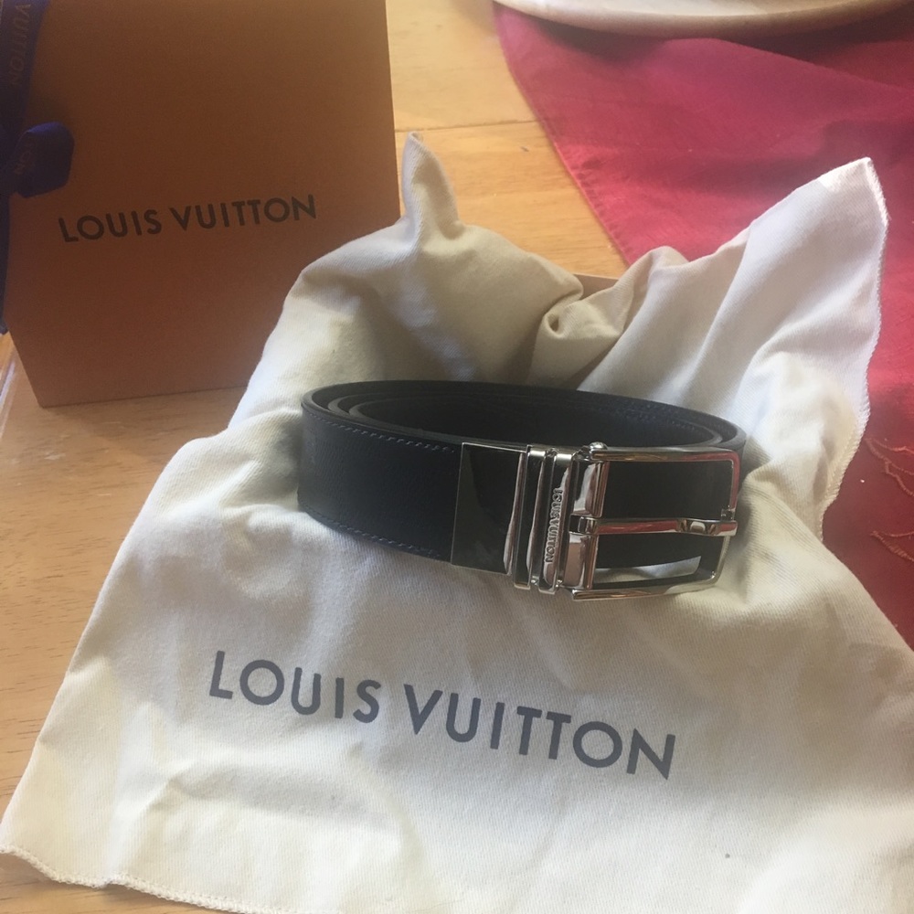 Men's black Louis Vuitton reversible belt