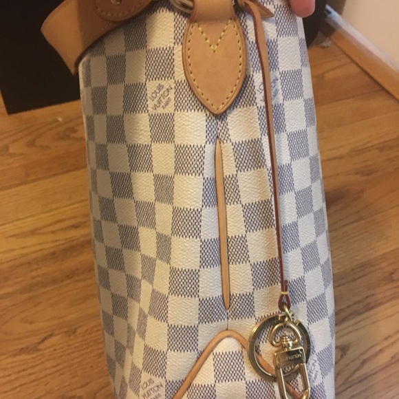 Authentic Louis Vuitton hobo bag - Picture 3 of 5