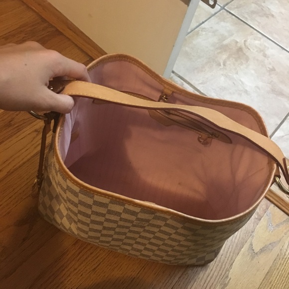 Authentic Louis Vuitton hobo bag - Picture 4 of 5