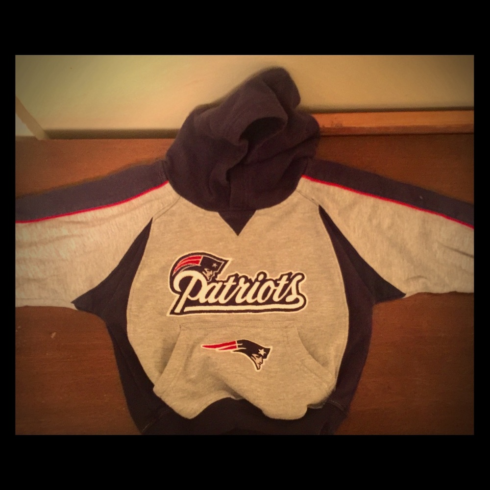 PATRIOTS SWEATSHIRT