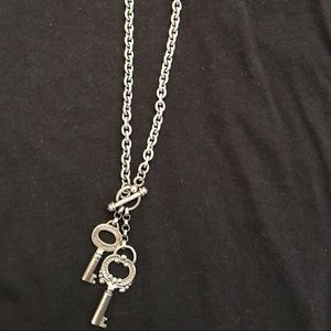 Class Hardware toggle clasp necklace