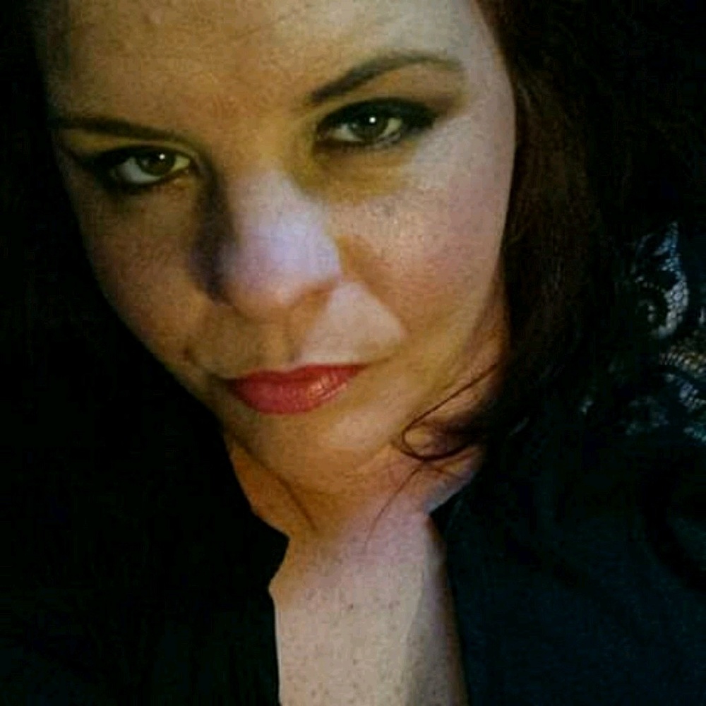 Meet your Posher, Melinda "Posh Ambassador "