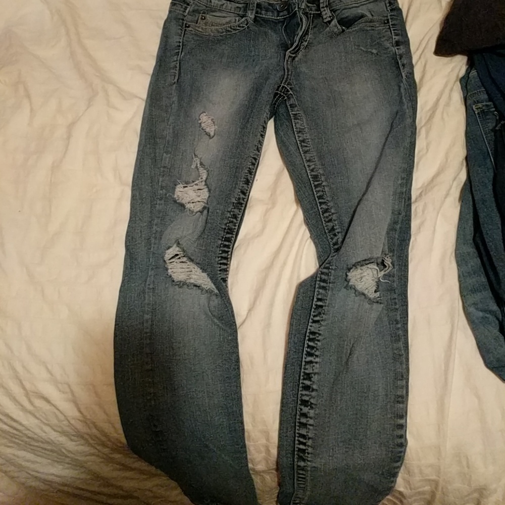 Mudd brand jeans size 7 distressed