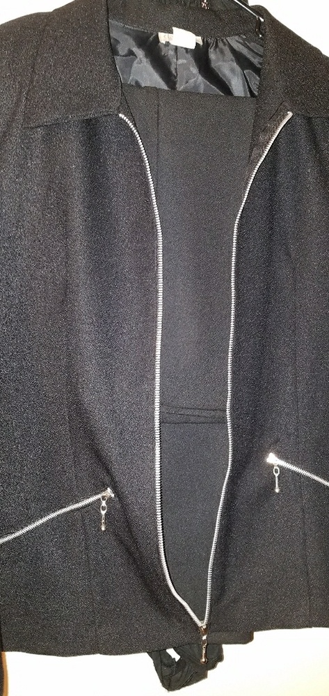 Blazer w matching pencil skirt