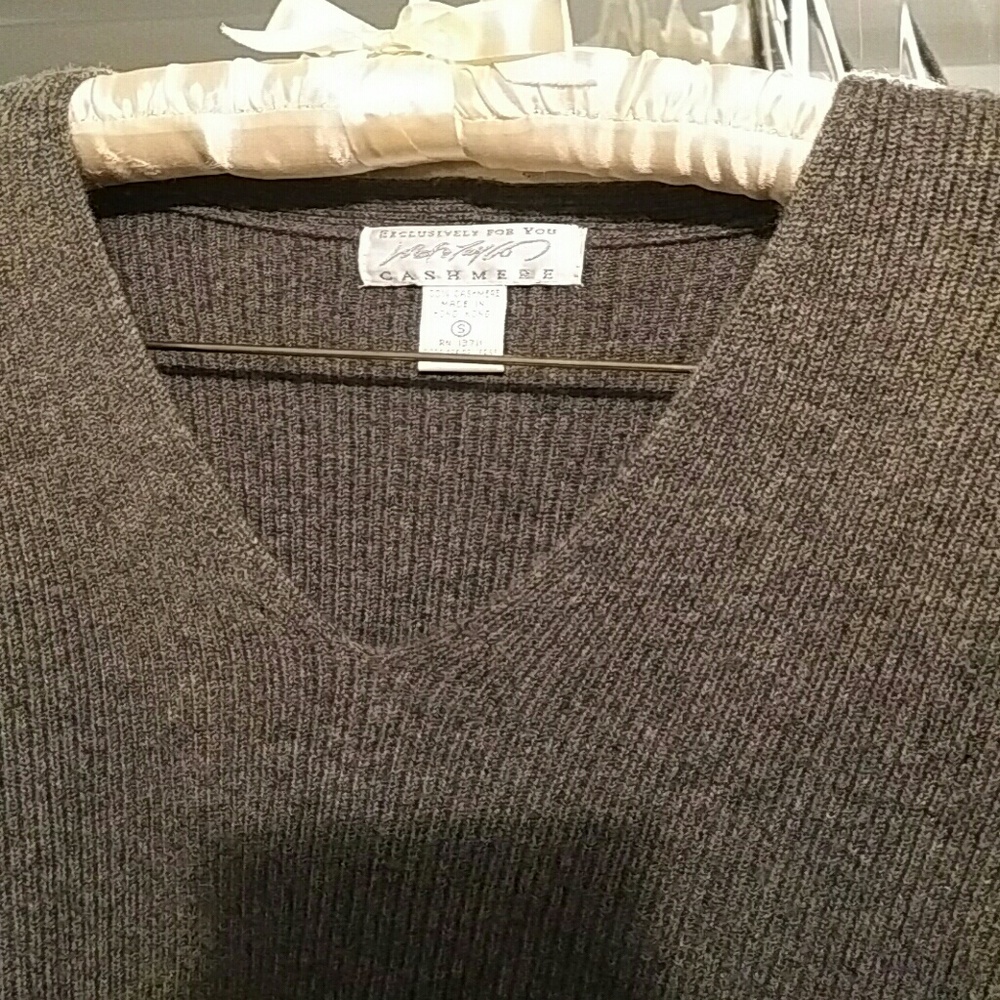 Lord & Taylor 4-ply Cashmere sweater