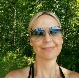 Meet your Posher, Marisa