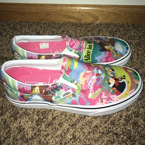 Alice in Wonderland Disney Vans - Picture 4 of 6
