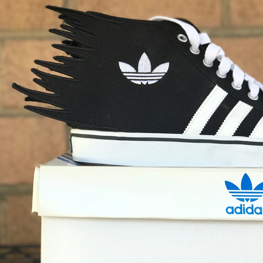 Adidas x Jermey Scott - Picture 3 of 4