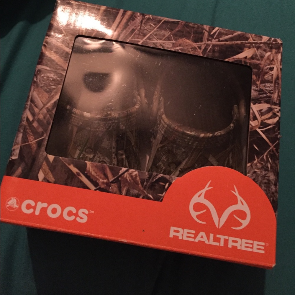 Camouflage crocs size 2/3