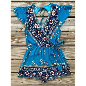 Xhilaration Blue Floral Romper, Size Medium