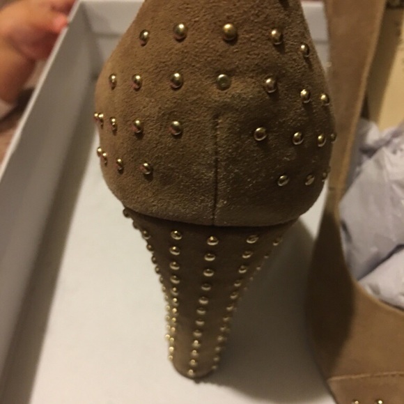 Anne Klein - Picture 3 of 4