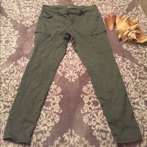 Gap Olive green pants