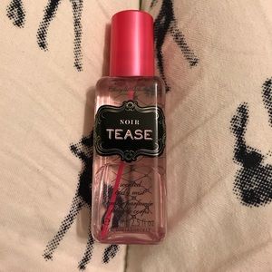 Tease perfume Victoria’s Secret