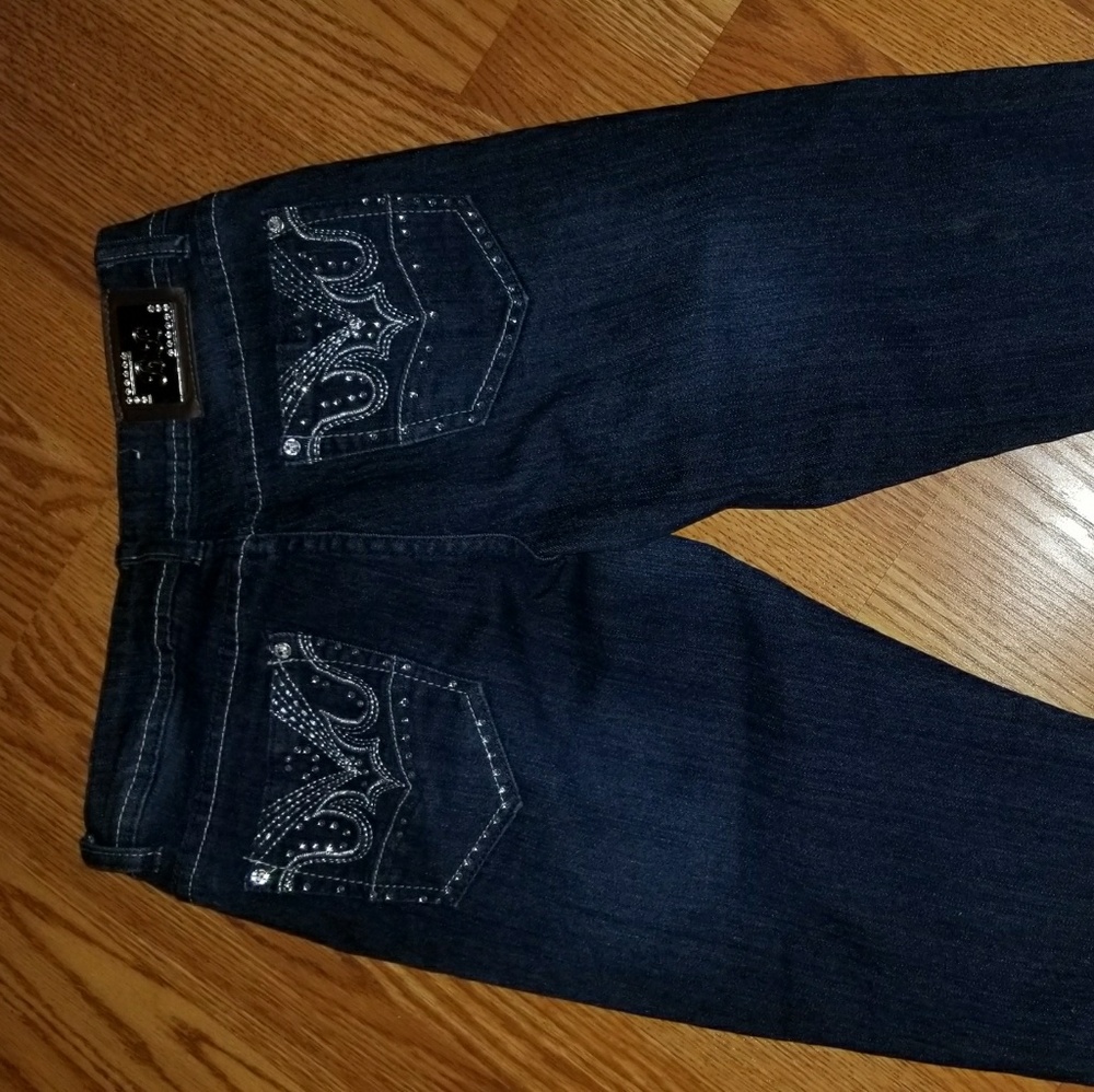 Capris - Picture 2 of 3