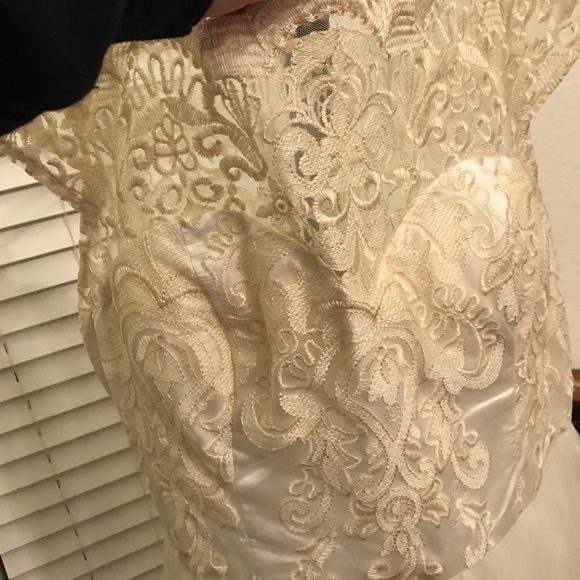 Ivory floral lace cap sleeve midi dress size 16 - Picture 2 of 4
