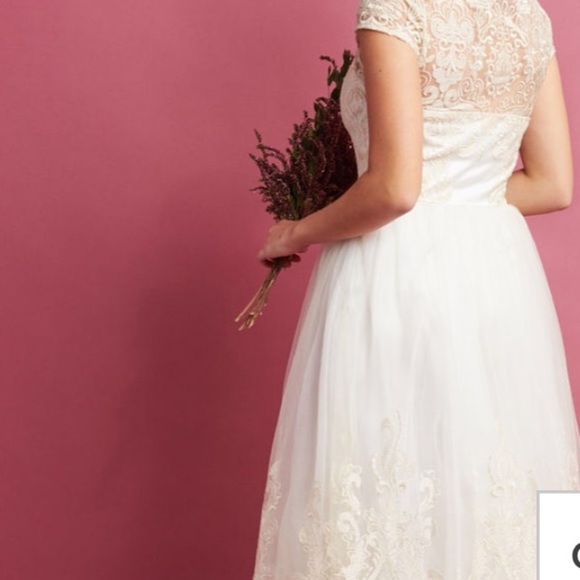 Ivory floral lace cap sleeve midi dress size 16 - Picture 4 of 4