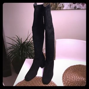 Stuart Weitzman Halftime boot, size 8, black suede