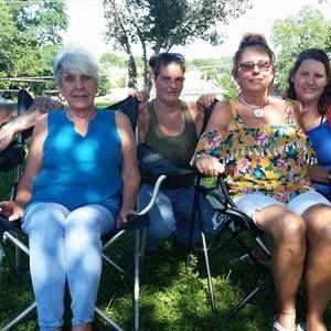 Meet your Posher, Debbie