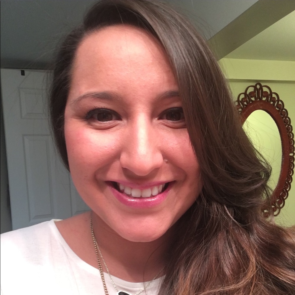 Meet your Posher, Crystal