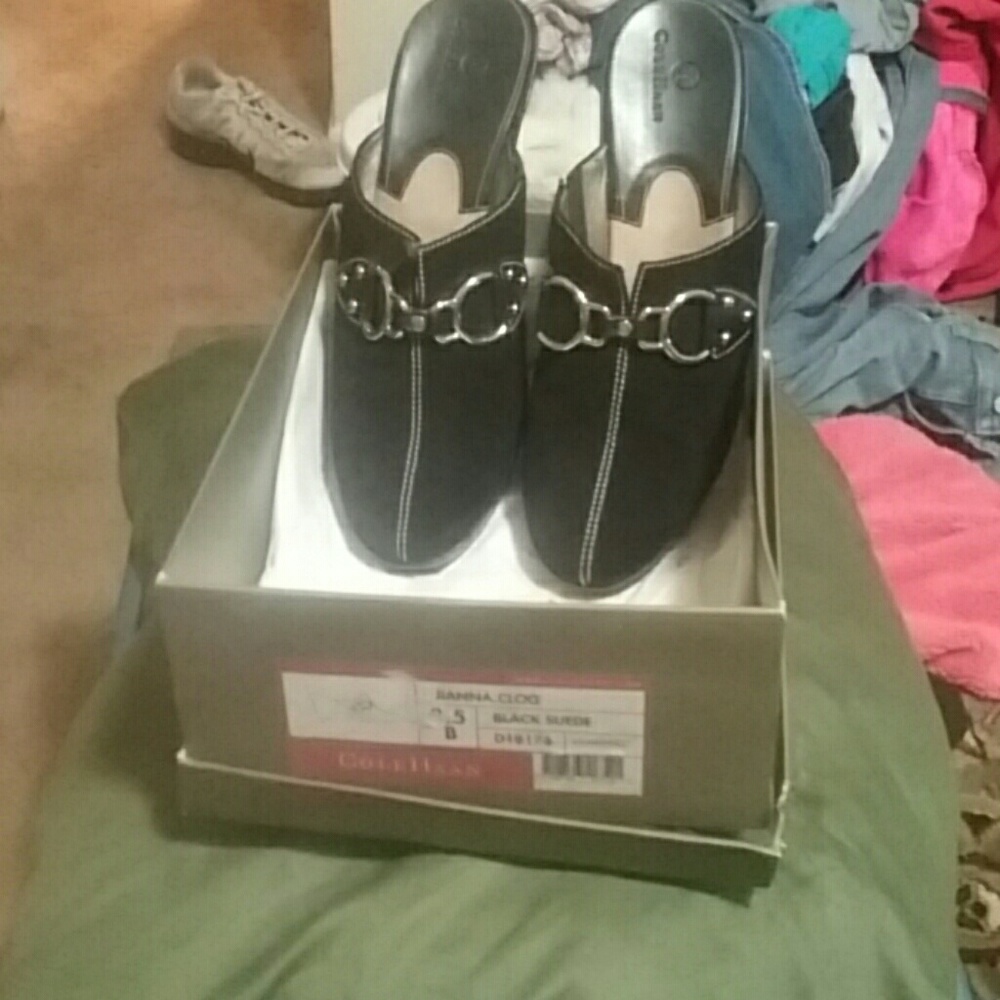 COLE HAAN BLACK WEDGES