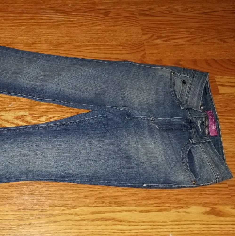 Jeans - Picture 2 of 3