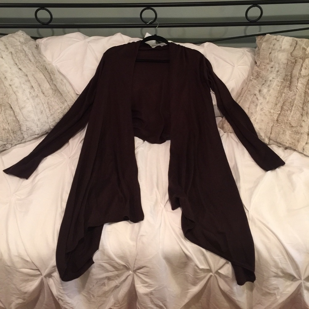 BCBG flowy sweater M/L