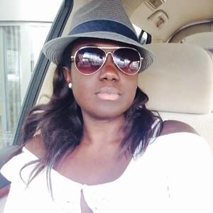 Meet your Posher, Dina