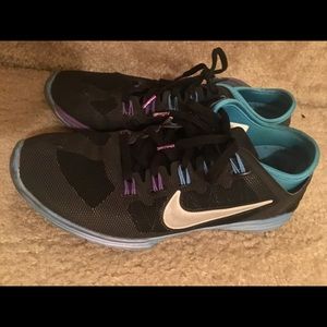 Nike running shoes Final Sale