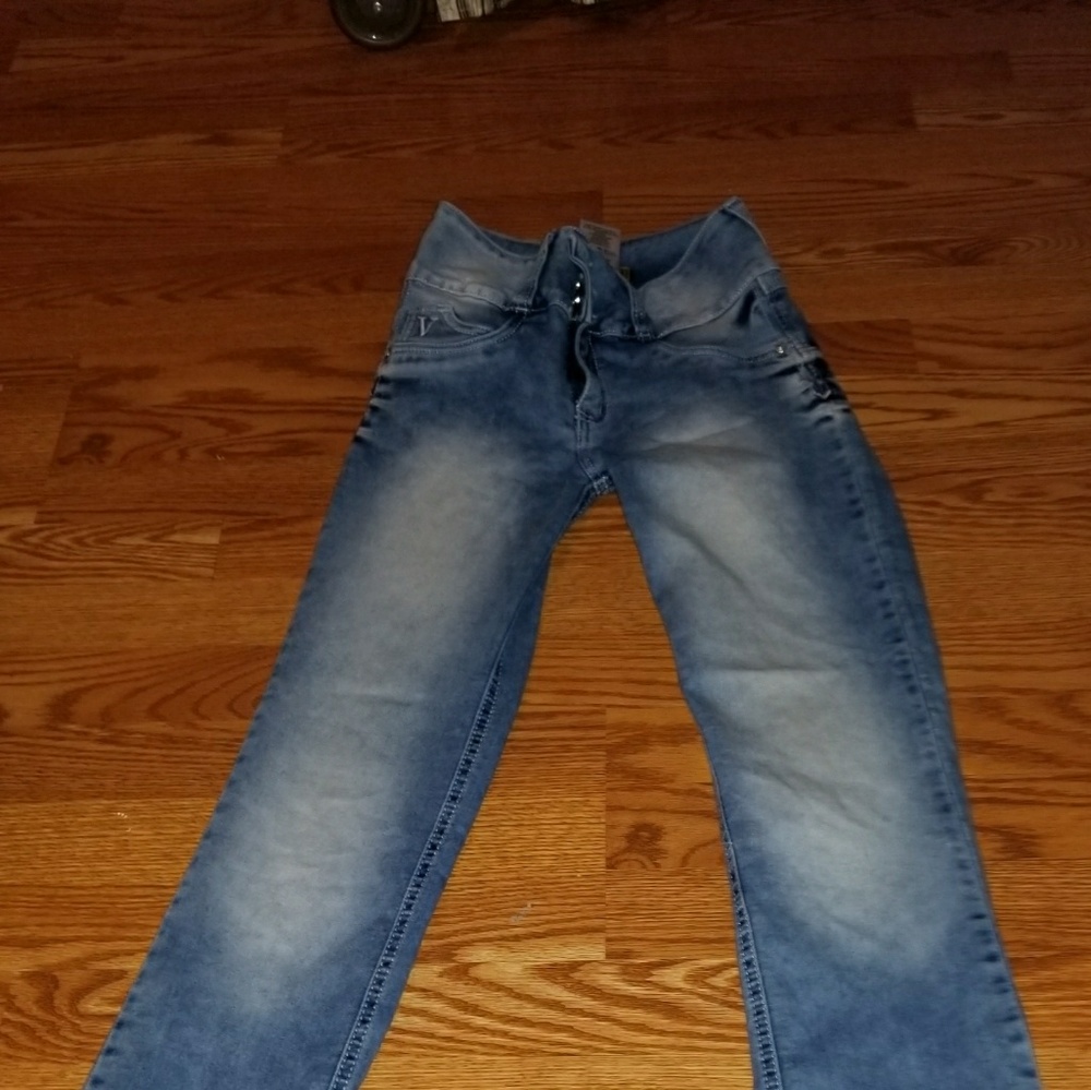 Jeans - Picture 2 of 3