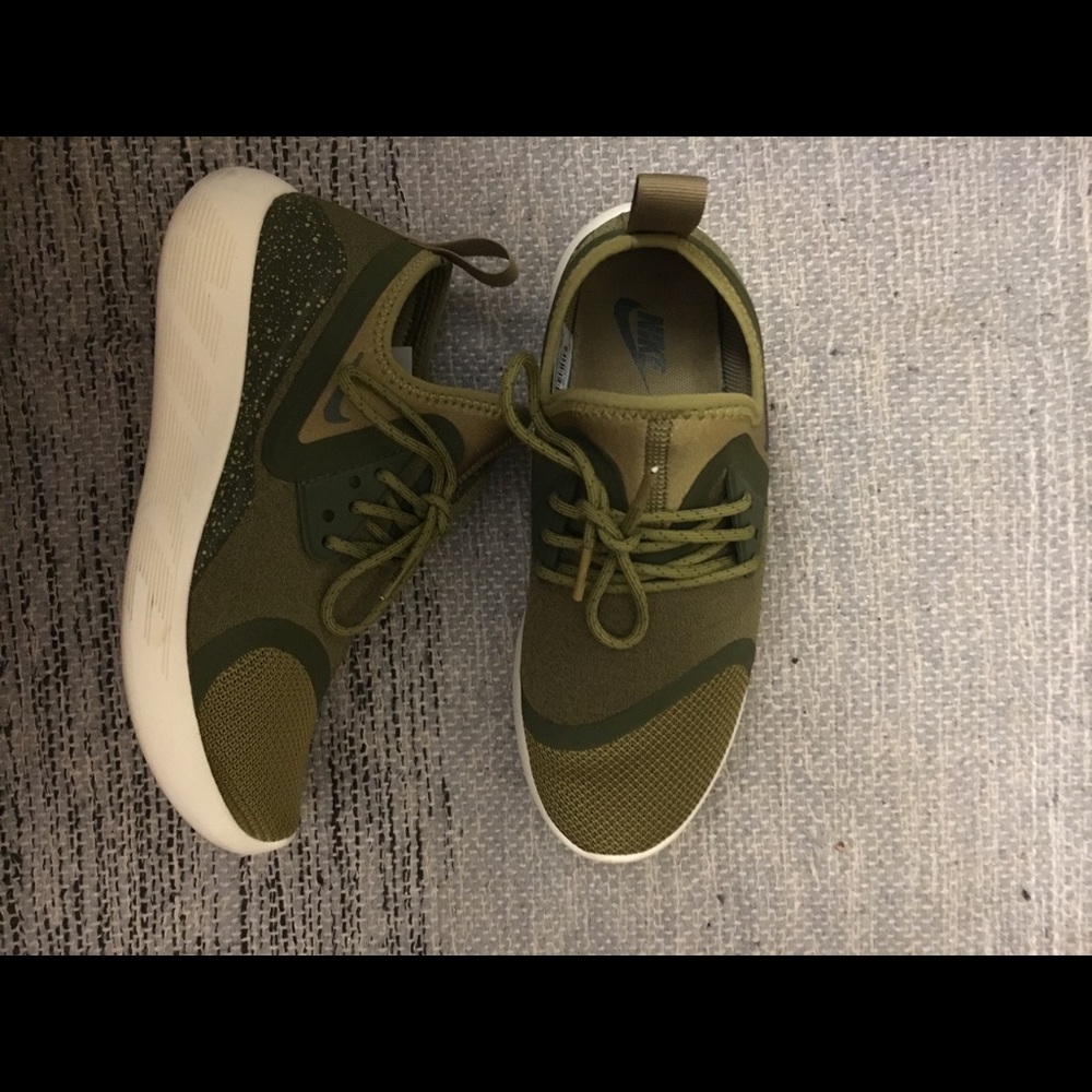 Brand new Nike running shoes