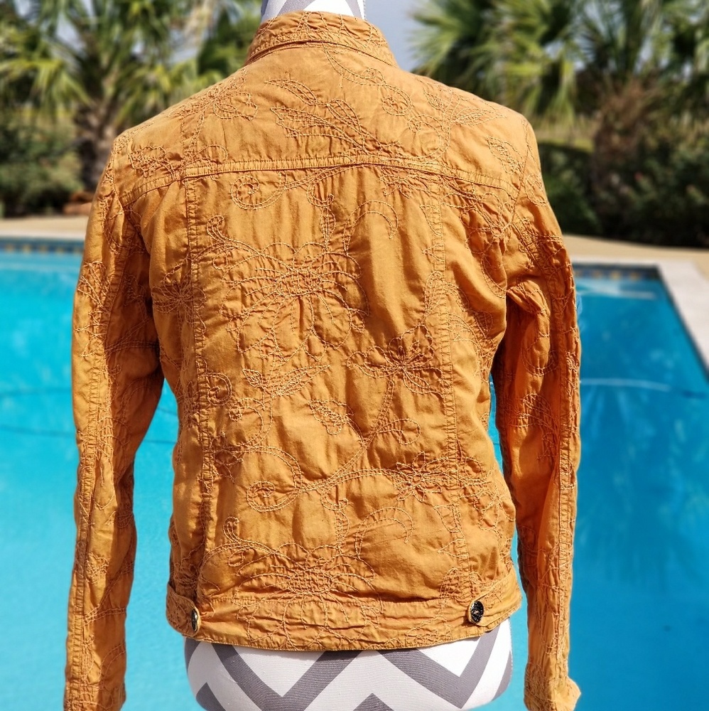 Jacket - Picture 8 of 8