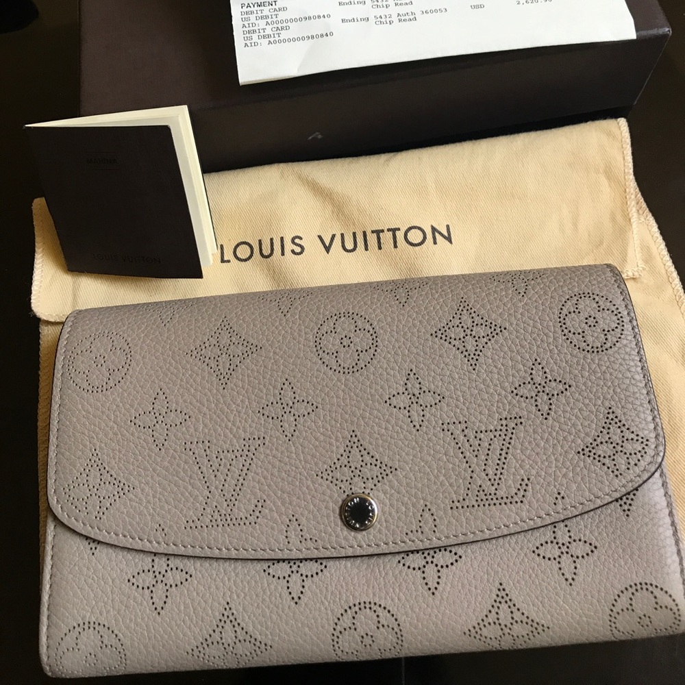 SOLD --Authentic Louis Vuitton Iris Wallet
