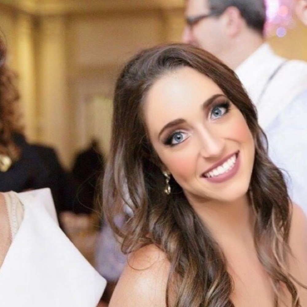 Meet your Posher, Caryssa