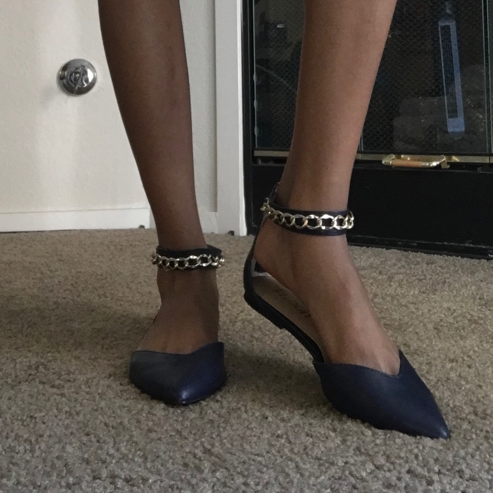 Pointed Toe Navy Flats