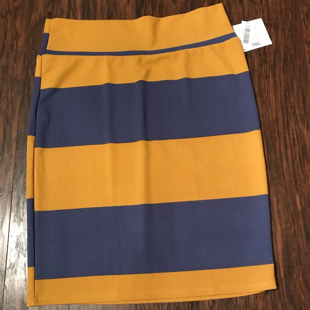 Lularoe Cassie NWT