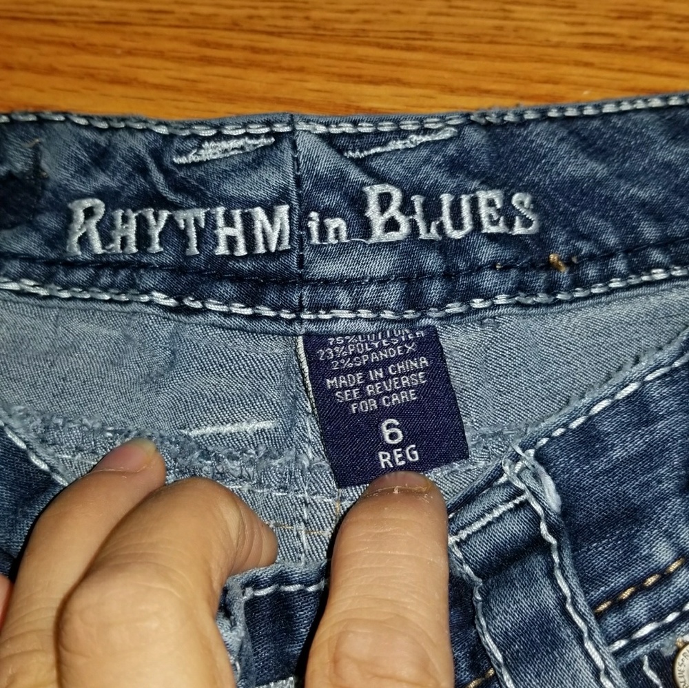 Jeans - Picture 3 of 3