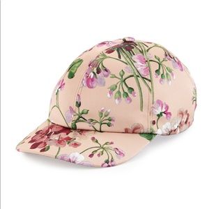 💯Authentic Gucci floral satin baseball cap