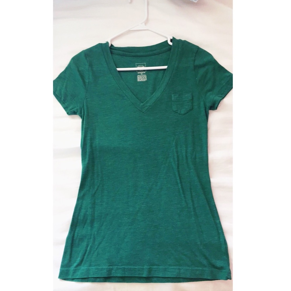 Green V neck t-shirt