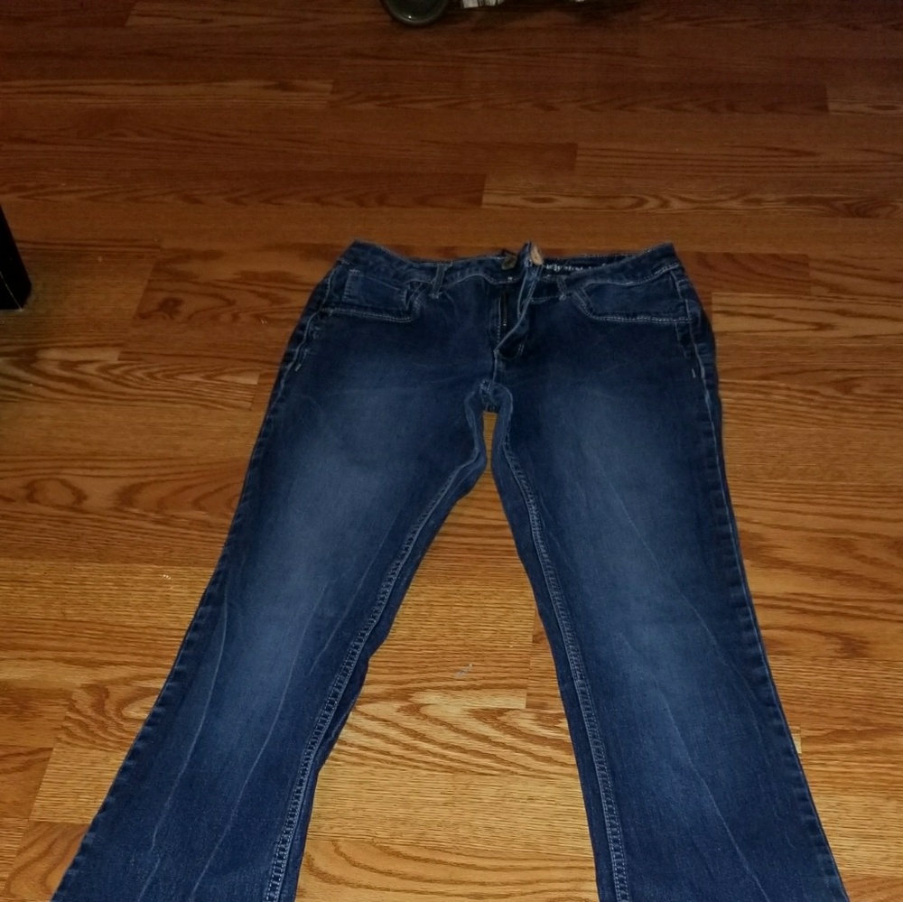 Jeans - Picture 2 of 3