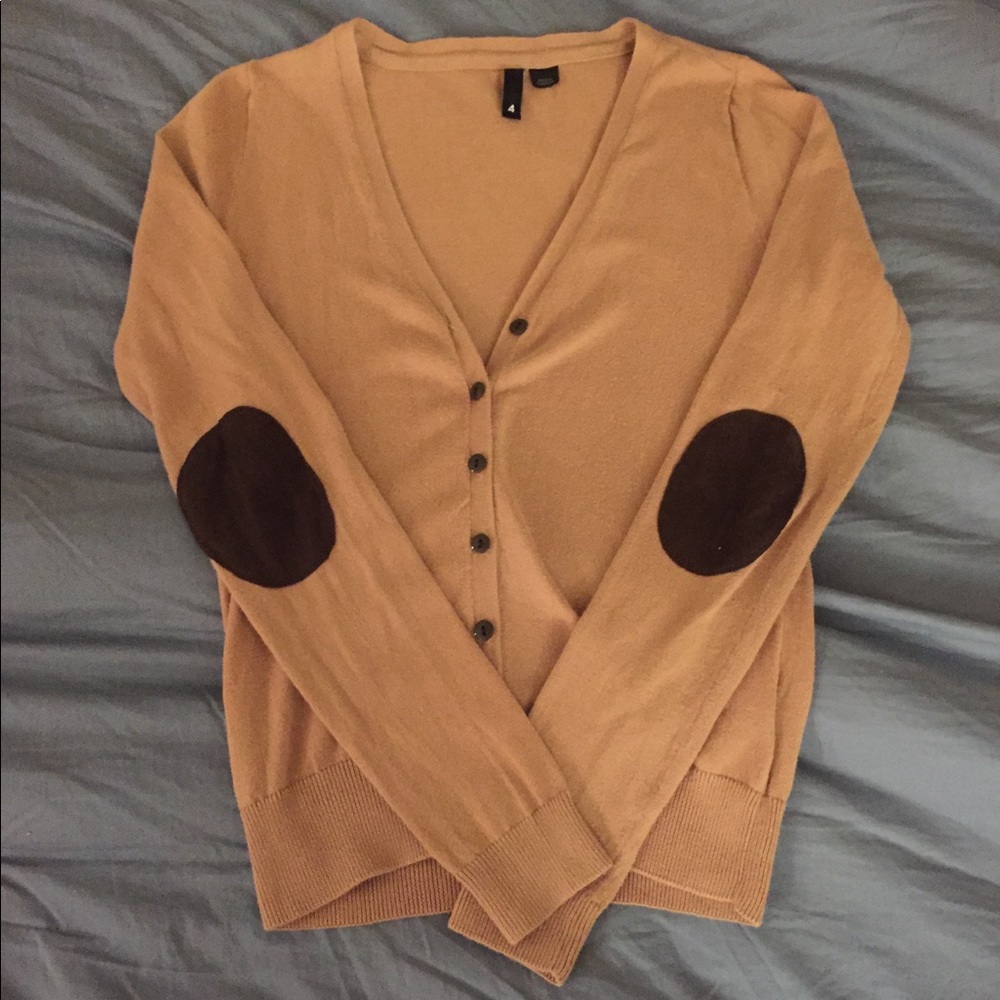Super soft H&M tan cardigan (RUNS SMALL!)