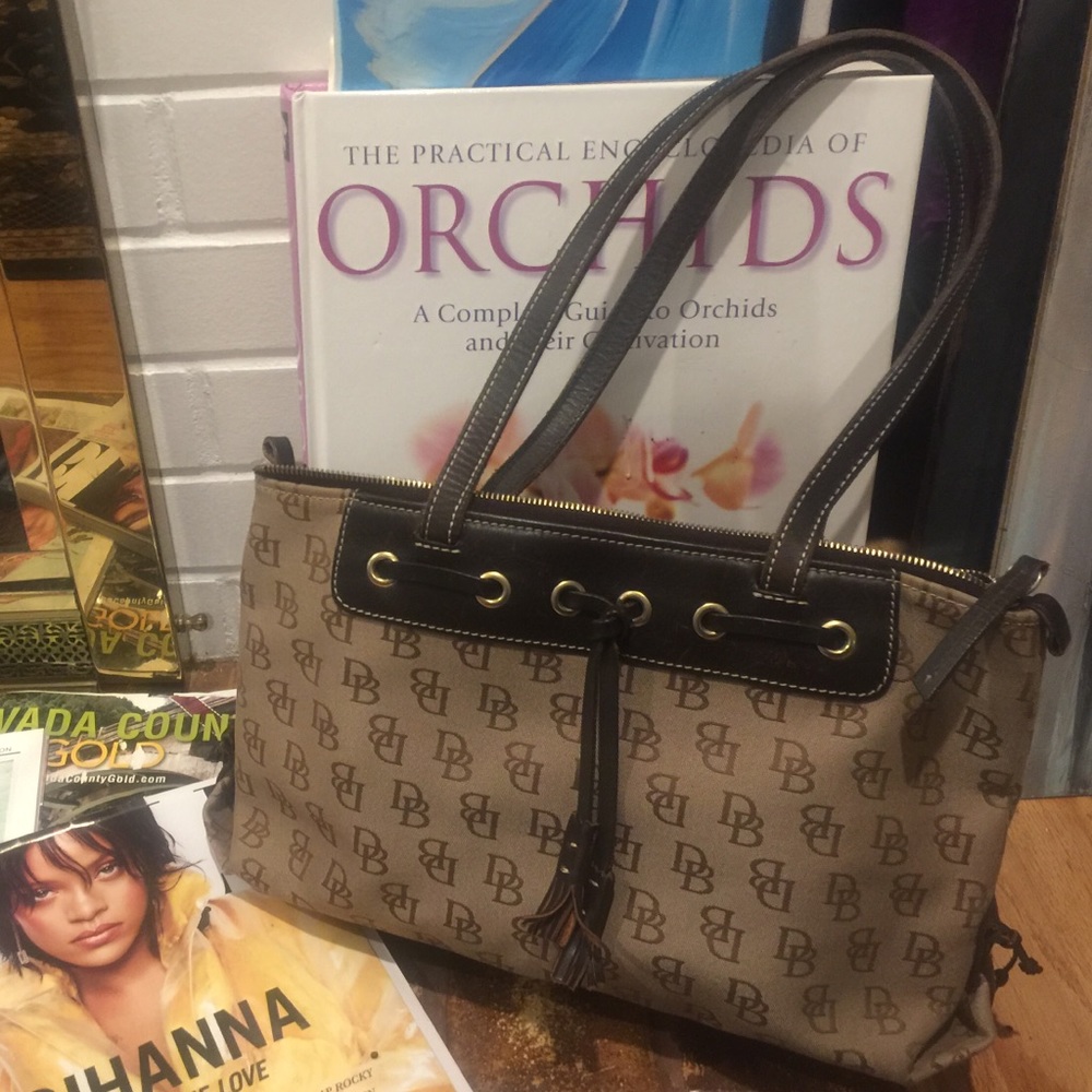 Dooney  & Bourke purse