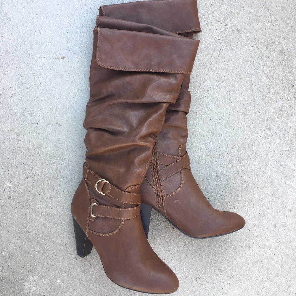 Brown scrunchy knee high boots - Picture 1 of 7