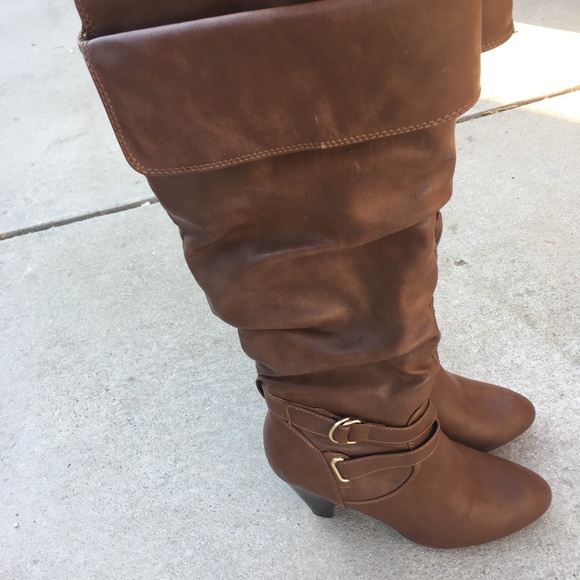 Brown scrunchy knee high boots - Picture 2 of 7